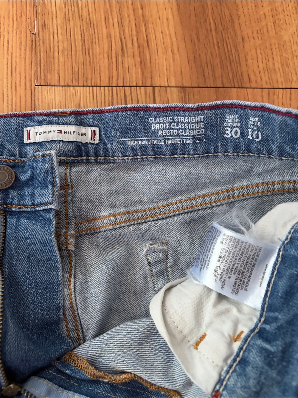 Tommy Hilfiger Classic Straight Women’s Light Blue Denim Jeans - Picture 4 of 9